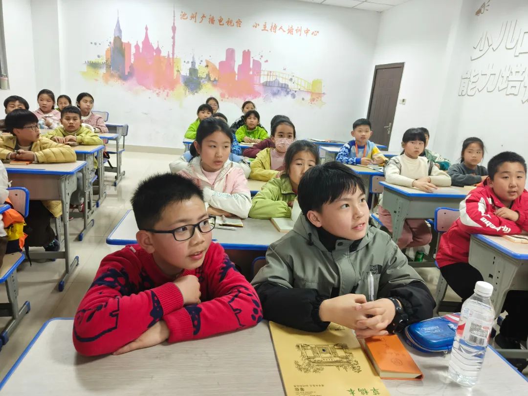 “我眼中的缤纷世界” | 贵池区实验小学、城关小学、秋浦小学、新城明珠小学的小记者活动剪影