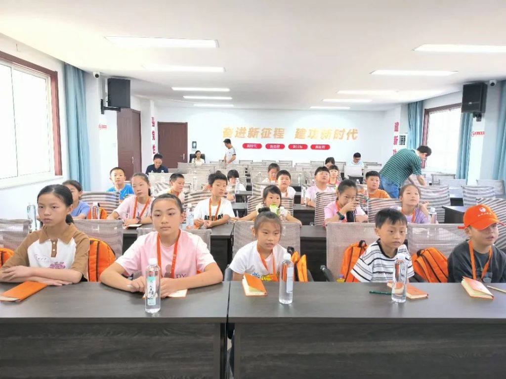绿色安全出行、从我做起 | 贵池区秋浦小学、永明小学、城西小学的小记者带着好奇与探究走进池州城市公共交通有限公司